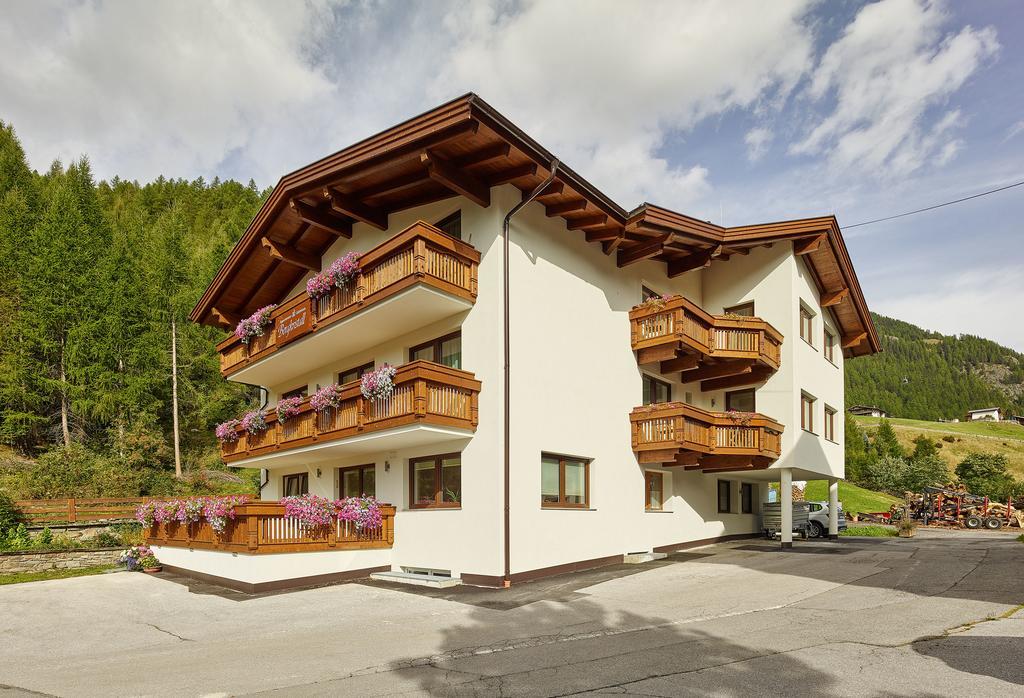 Appartement Gaestehaus Bergkristall Sölden Kültér fotó